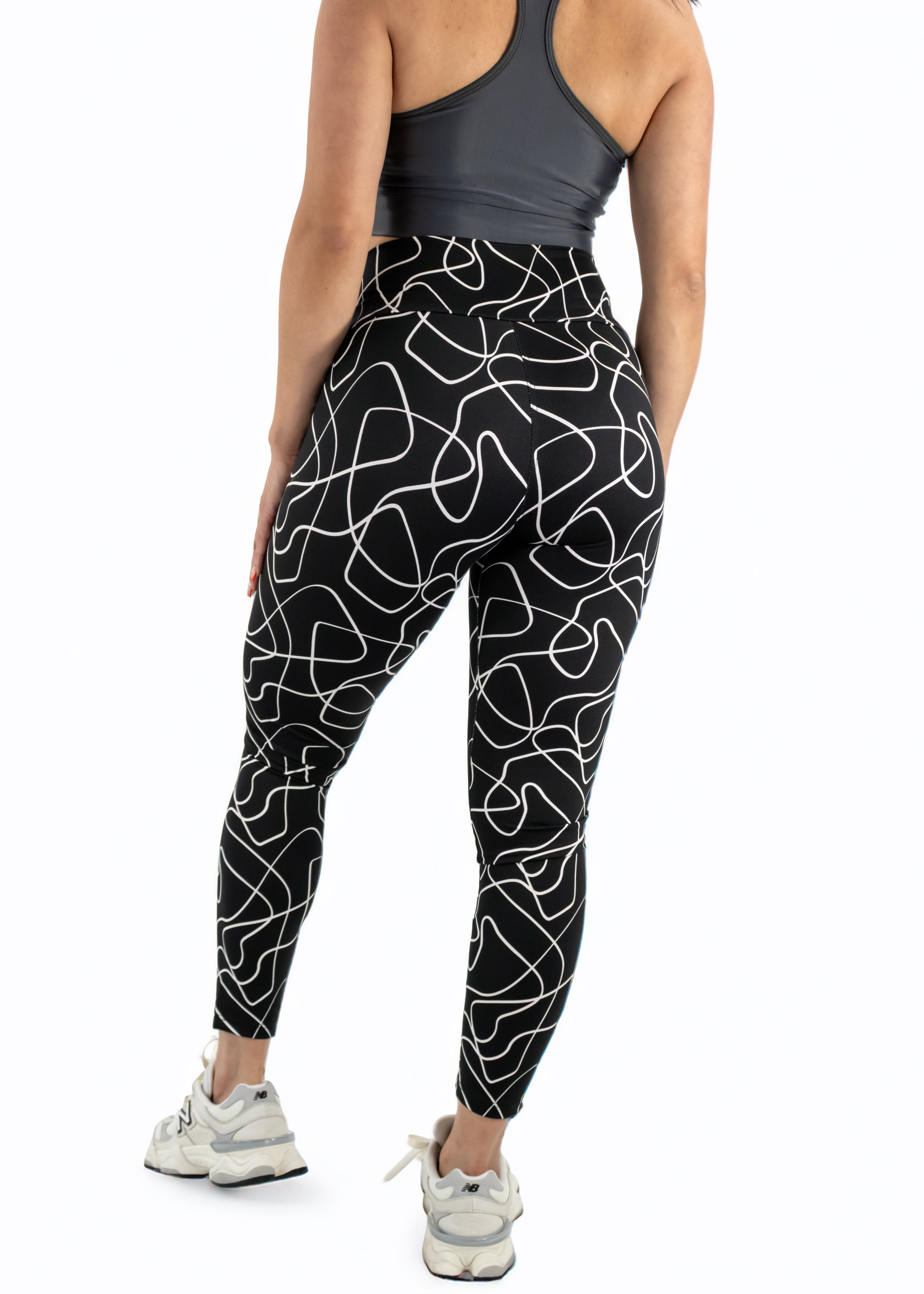 B&W Legging Back Side